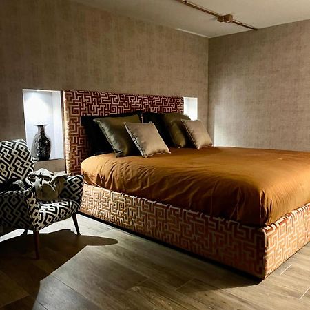 Portrait Luxury Loft Apartment Bari Luaran gambar